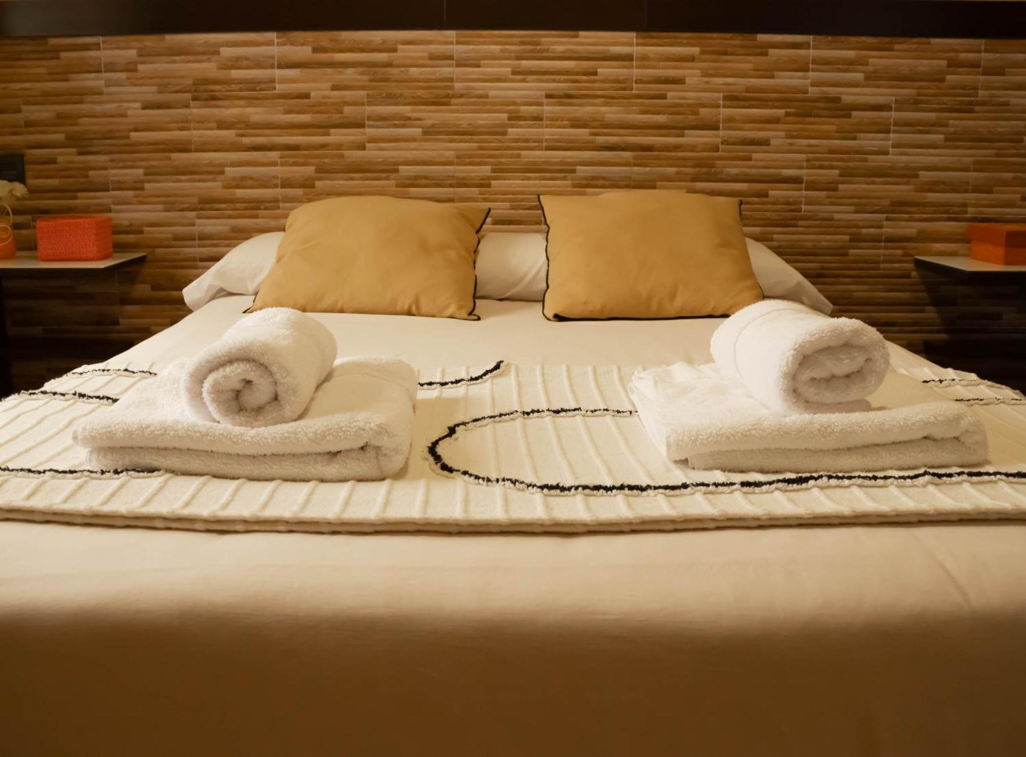 Apartamentos Turisticos Кульяр-Вега Экстерьер фото